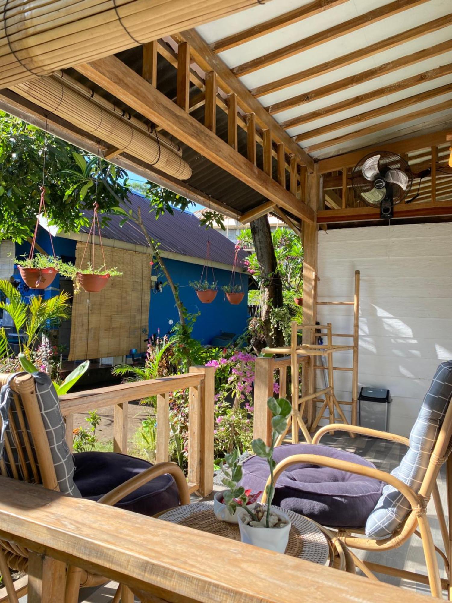 Marta House Gili Air Hotel Exterior photo